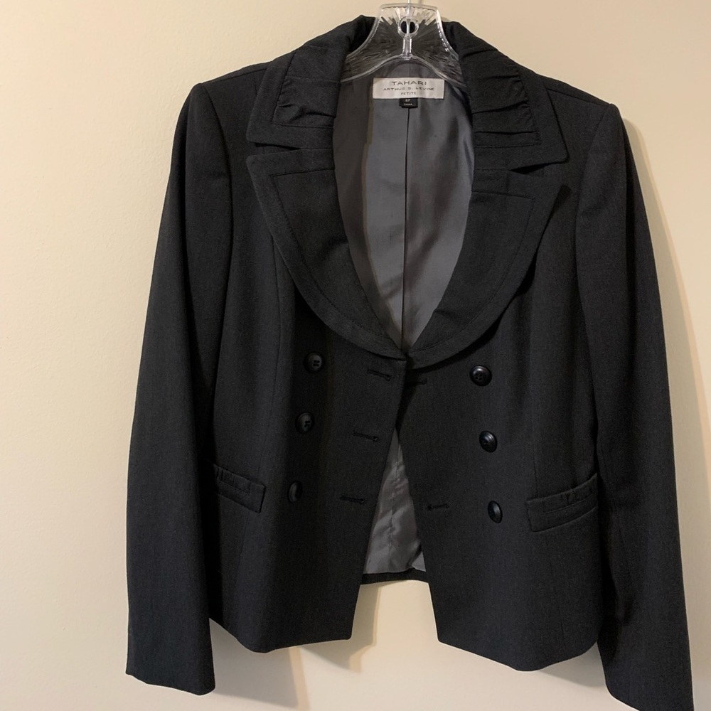 TAHARI Arthur S Levine Suit Jacket size petite 6